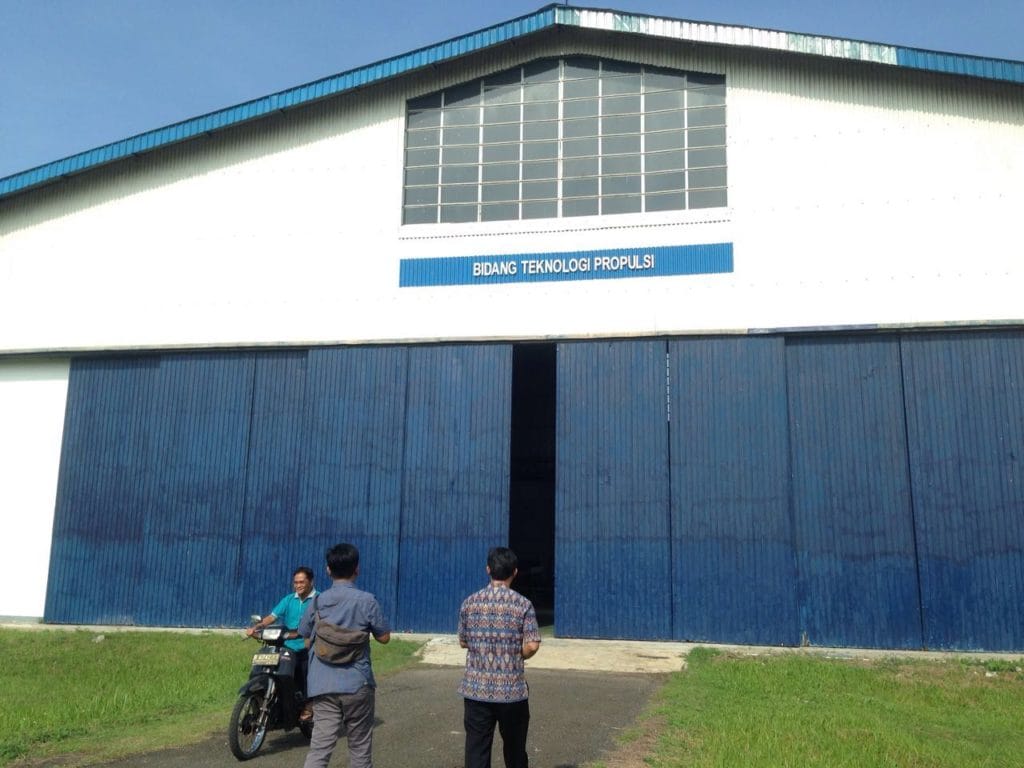 Foto diatas merupakan tampak depan ruangan utama untuk kegiatan Star Party, Hanggar Bidang Teknologi Propulsi